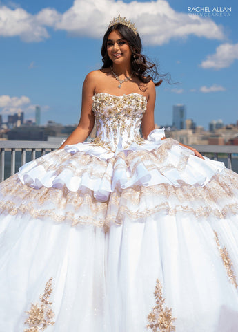 Trägerloses, gestuftes Quinceanera-Kleid von Rachel Allan RQ5003