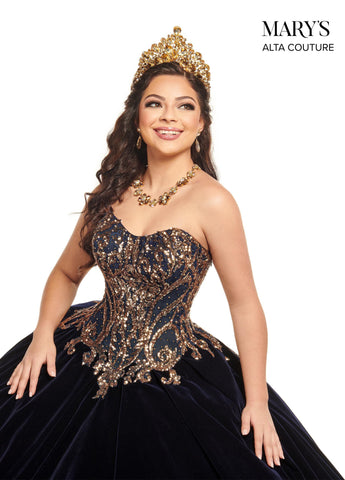 Trägerloses Quinceanera-Kleid aus Samt von Alta Couture MQ3051