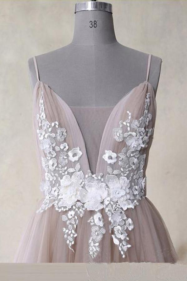 Vestido de festa comprido com alças, aplicações em tule, corte A, decote em V, rosa-pó PSK058