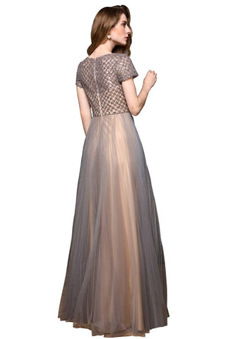 Impressionante vestido de festa comprido Aline com mangas curtas e rodado para quinze anos
