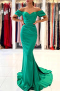 Robe de soirée sirène en satin éblouissante à épaule tombante