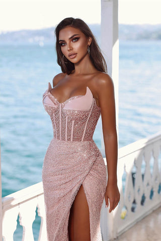 Atemberaubendes langes Meerjungfrau-Abendkleid mit Pailletten und Schlitz