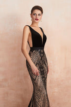 Stilvolles, tiefes, schwarzes, mit Perlen verziertes Meerjungfrau-Ballkleid, ärmellos, schmales Abendkleid