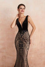 Stilvolles, tiefes, schwarzes, mit Perlen verziertes Meerjungfrau-Ballkleid, ärmellos, schmales Abendkleid