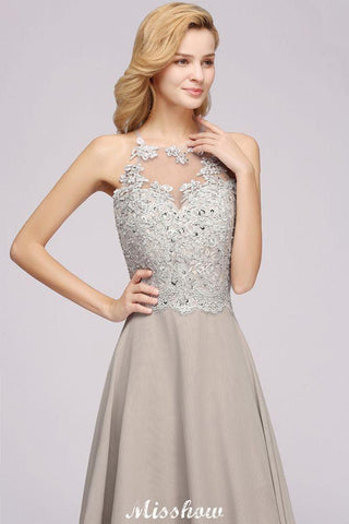 Stilvolles ärmelloses Abendkleid mit Blumenapplikationen, A-Linie, silbernes Chiffon, langes Brautjungfernkleid