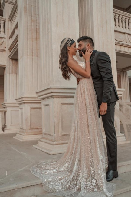 Stylish Sleeveless V-Neck Evening Party Dress Aline Backless Prom Dress with Lace Appliques