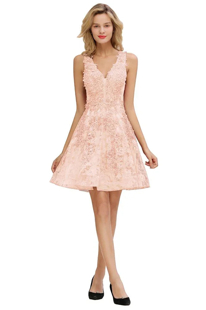 Vestido de Fiesta para el Baile de Bienvenida con Aplicaciones Florales, Cuello en V, Sin Mangas y a la Altura de la Rodilla, Estiloso