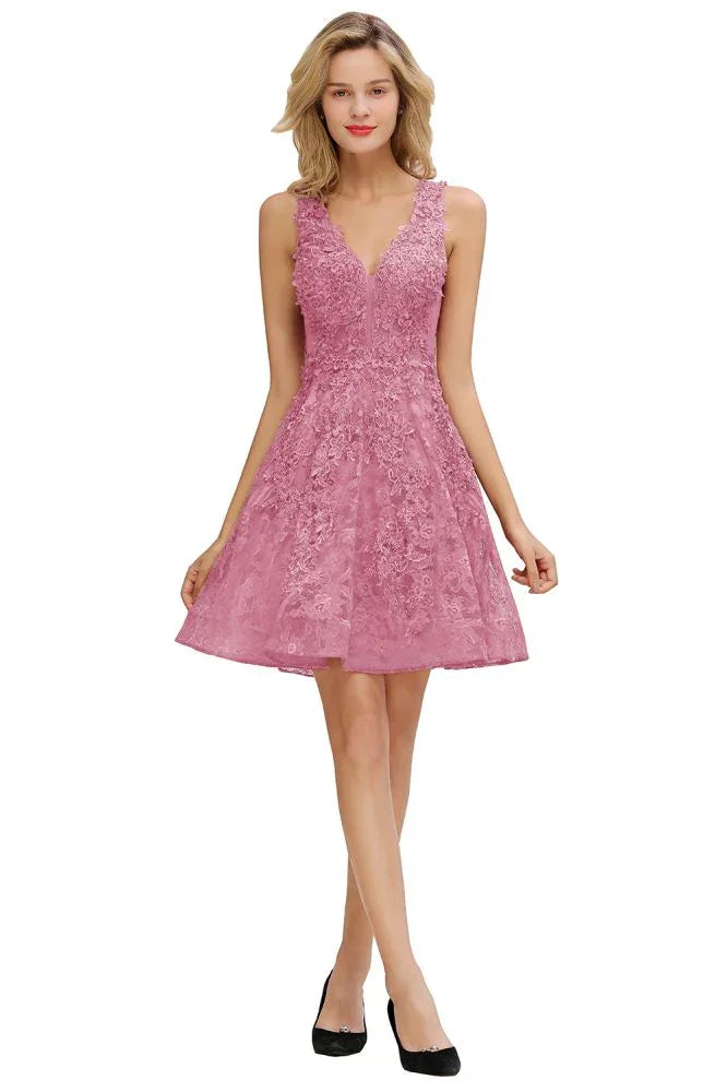 Vestido de Fiesta para el Baile de Bienvenida con Aplicaciones Florales, Cuello en V, Sin Mangas y a la Altura de la Rodilla, Estiloso