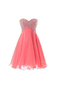 Vestido de baile curto com contas e decote em forma de coração PG048
