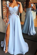 Hellblaues bodenlanges Ballkleid mit Herzausschnitt und Flügelärmeln und Schlitz PG789