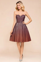 Sweetheart Ärmellos Mini-Homecoming-Kleid Knallig Seide Kniebundlanges Promkleid