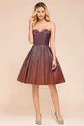 Sweetheart Ärmellos Mini-Homecoming-Kleid Knallig Seide Kniebundlanges Promkleid