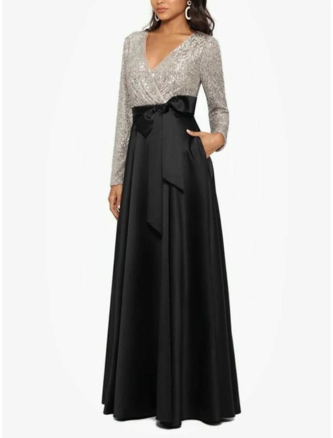 Vestido tubinho/coluna para mãe da noiva, festa de casamento, com brilho, decote em V, comprimento até ao chão, cetim, lantejoulas, manga comprida com laço(s), pregas