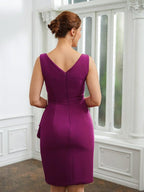 Etui-/Säulen-Kleid aus Stretch-Krepp mit Rüschen, V-Ausschnitt, ärmellos, knielang