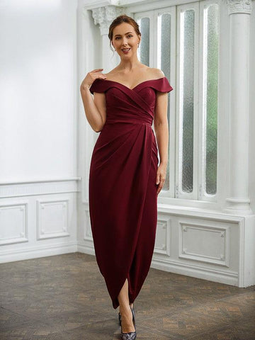 Etui-/Säulen-Kleid aus Stretch-Krepp mit Rüschen, schulterfrei, ärmellos, bodenlang