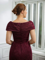 Kleider für die Brautmutter Etuikleid Säule Spitze Gerüscht V-Ausschnitt Kurze Ärmel Bodenlang