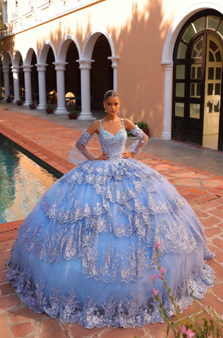 Quinceanera-Kleid mit gestuften Glockenärmeln von Amarra 54300
