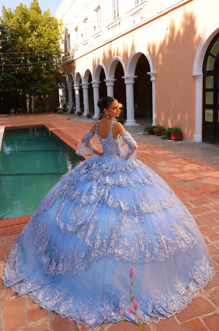 Quinceanera-Kleid mit gestuften Glockenärmeln von Amarra 54300