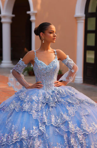 Quinceanera-Kleid mit gestuften Glockenärmeln von Amarra 54300