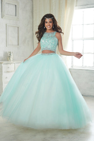 Zweiteiliges Kleid mit Spitzenapplikationen von House of Wu Fiesta Gowns 56317