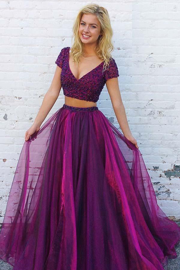Vestido de festa de duas peças com decote em V, manga curta, tule roxo e missangas PG842