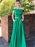 Zweiteiliges A-Linien-Ballkleid aus Satin mit schulterfreien Ärmeln und Taschen