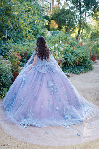 Zweifarbiges trägerloses Cape-Ballkleid von Petite Adele PQ1040