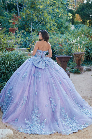 Zweifarbiges trägerloses Cape-Ballkleid von Petite Adele PQ1040
