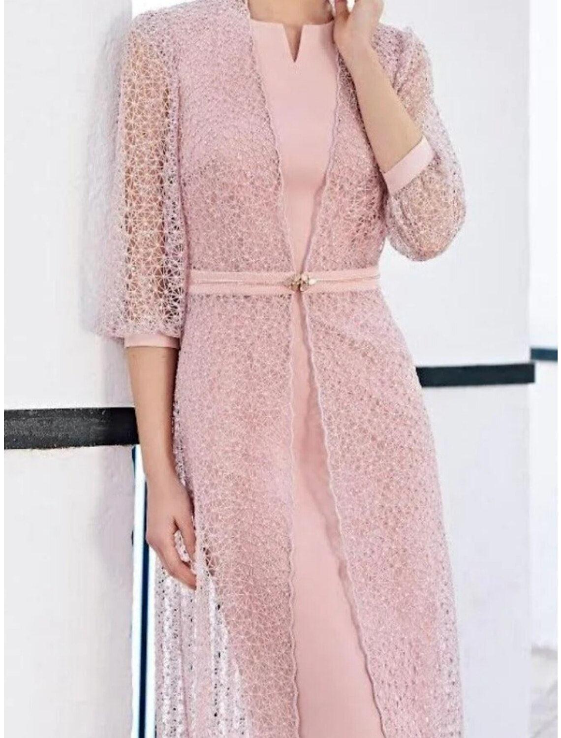 Vestido de mãe da noiva com bainha/coluna, elegante, pequeno, decote redondo, comprimento até ao joelho, chiffon elástico, meia manga com pregadeira de cristal, cor sólida