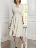 Abito Due Pezzi Elegante Festa Scollo a Barchetta Lunghezza Tea Pizzo Chiffon Elasticizzato Manica 3/4 con Pieche e Cristalli per la Madre della Sposa