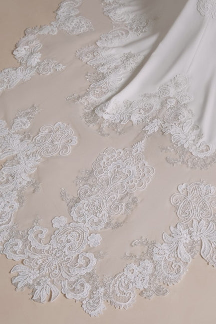 Einzigartiges Trägerkleid Ärmelloses Meerjungfrau Bodenlanges Satin Hochzeitskleid mit Muster