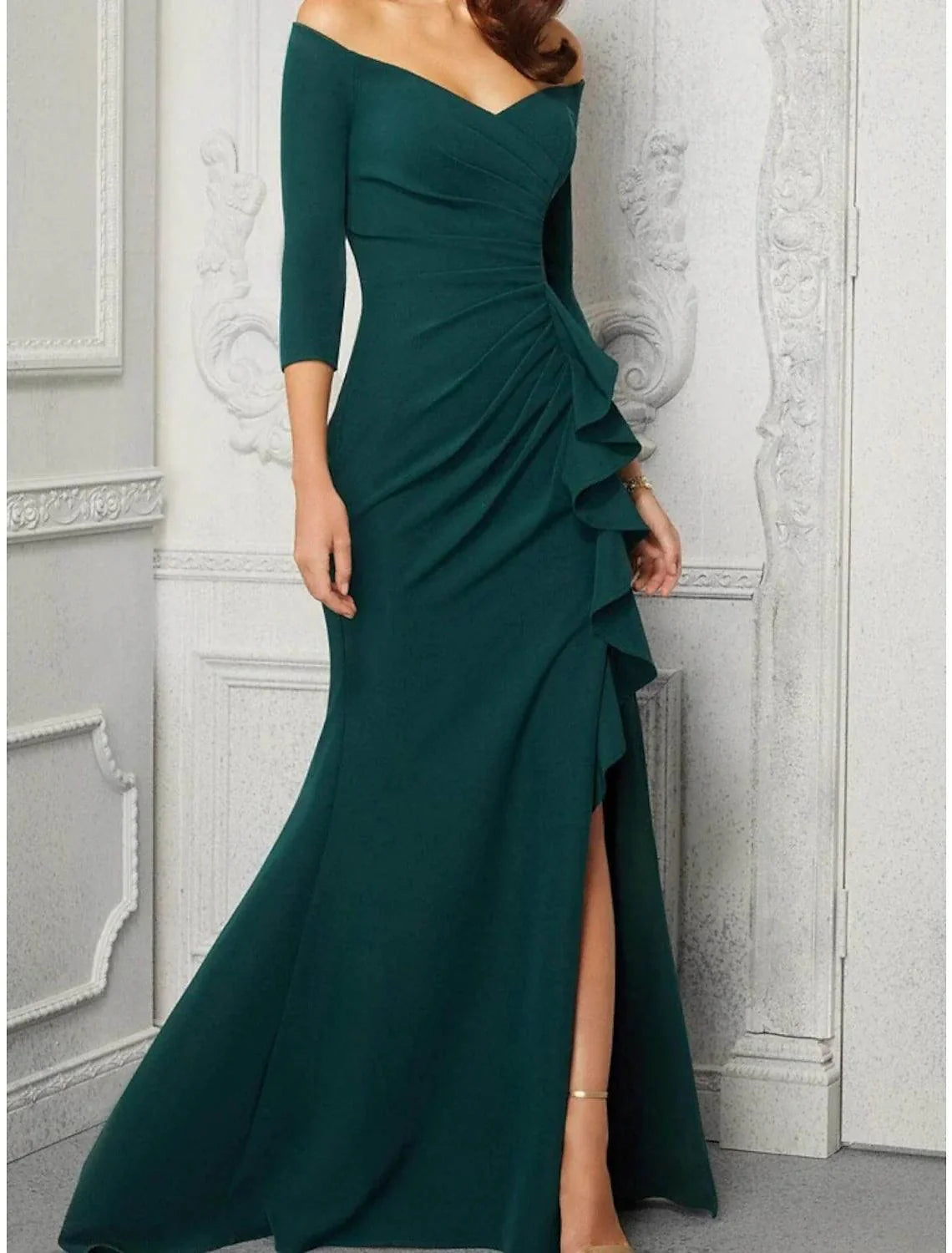 Vestido tubinho/coluna para mãe da noiva, convidada de casamento, elegante, ombro descoberto, comprimento até ao chão, chiffon elástico, manga 3/4 com folhos, racha frontal franzida