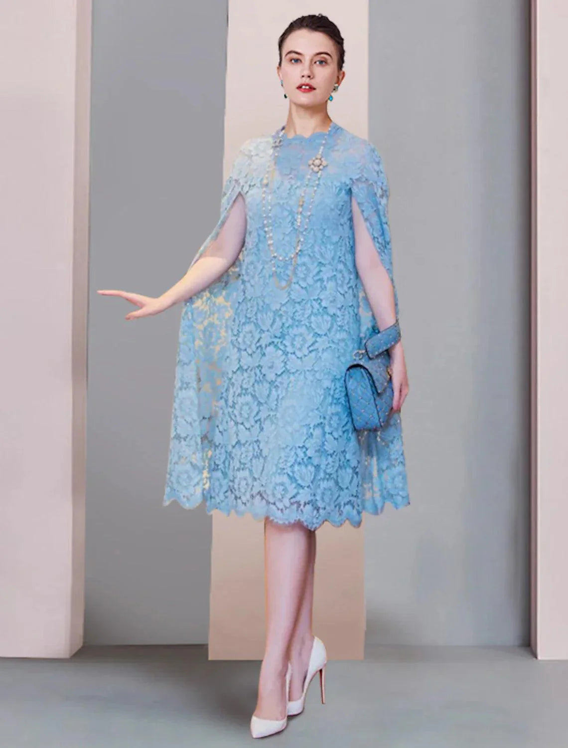 Vestido tubinho/coluna para mãe da noiva, formal, para festa de casamento, elegante, decote redondo, curto/mini, renda, sem mangas, com cor sólida