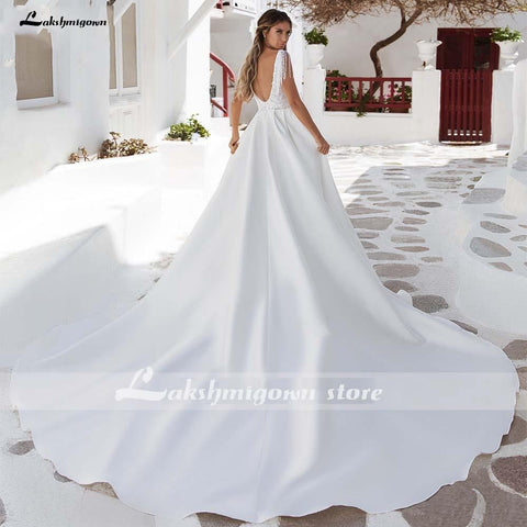 NumberSea V-Ausschnitt A-Linie Satin Brautkleider Elegante Applikationen