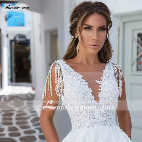 NumberSea V-Ausschnitt A-Linie Satin Brautkleider Elegante Applikationen