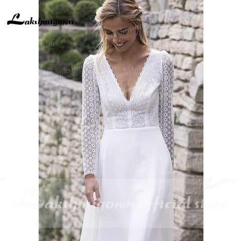 Vestidos de noiva NumberSea com decote em V e renda, manga comprida e costas nuas