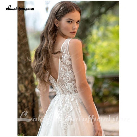 NumberSea V-Ausschnitt Spitze Brautkleid Applikation Ärmellos