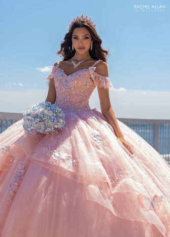 Quinceanera-Kleid mit V-Ausschnitt und Rüschen von Rachel Allan RQ1136