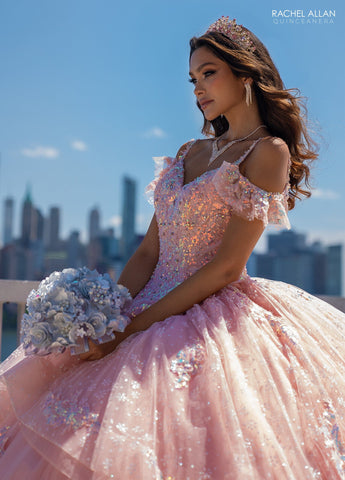 Quinceanera-Kleid mit V-Ausschnitt und Rüschen von Rachel Allan RQ1136