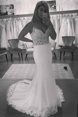 Robe de mariée plage dos nu sirène en dentelle vintage à col en V