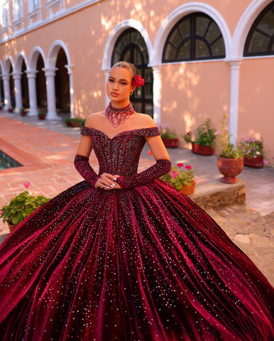 Schulterfreies Quinceanera-Kleid aus Samt von Amarra 54257