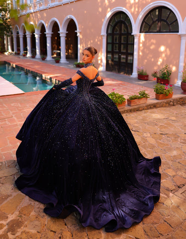 Schulterfreies Quinceanera-Kleid aus Samt von Amarra 54257