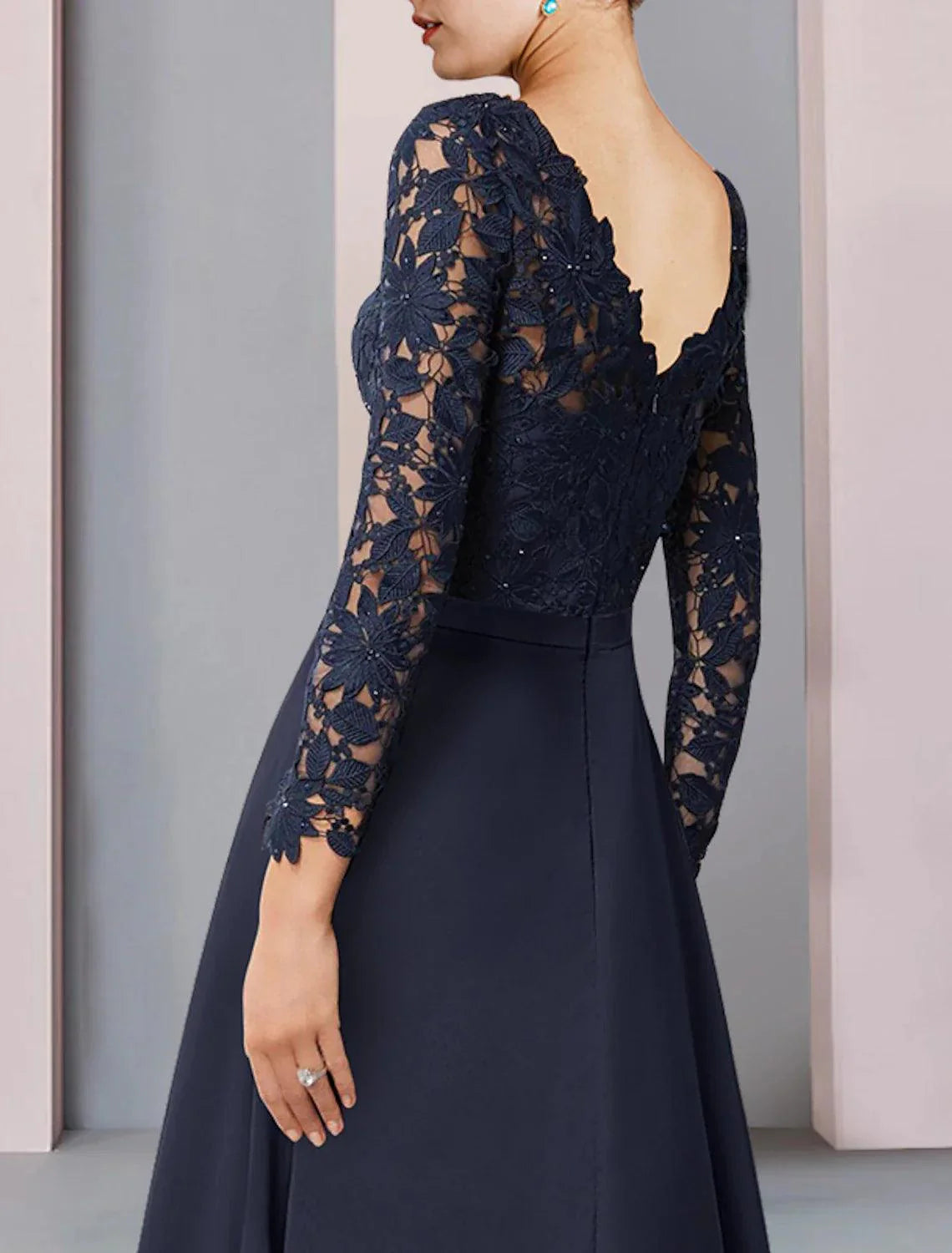 Vestido de mãe da noiva com bainha/coluna, convidada de casamento, vintage, elegante, decote em V, assimétrico, chiffon, renda, manga comprida com pregas