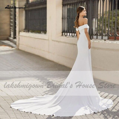 NumberSea Weißes schulterfreies Brautkleid im Meerjungfrauenstil aus Satin
