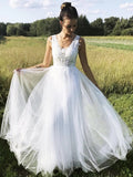 Robe de soirée formelle longue en tulle avec encolure en V et ligne A blanche en dentelle