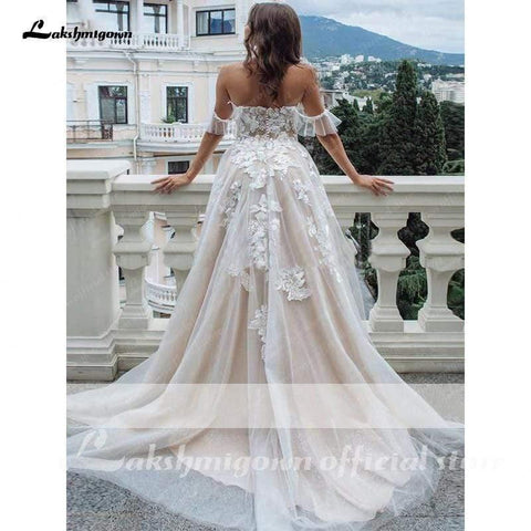 NumberSea Weißes A-Linien-Brautkleid mit langen Ärmeln und Spitzendetail