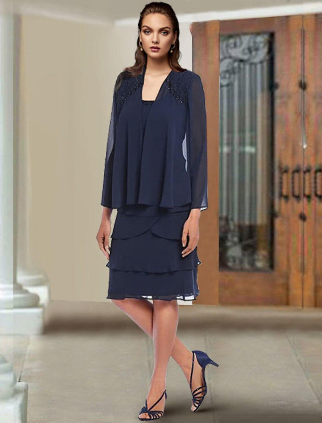 Vestido de mãe da noiva de duas peças, elegante, com decote redondo, comprimento até ao joelho, em chiffon e renda, sem mangas, com folhos e missangas