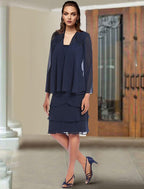 Vestido de mãe da noiva de duas peças, elegante, com decote redondo, comprimento até ao joelho, em chiffon e renda, sem mangas, com folhos e missangas