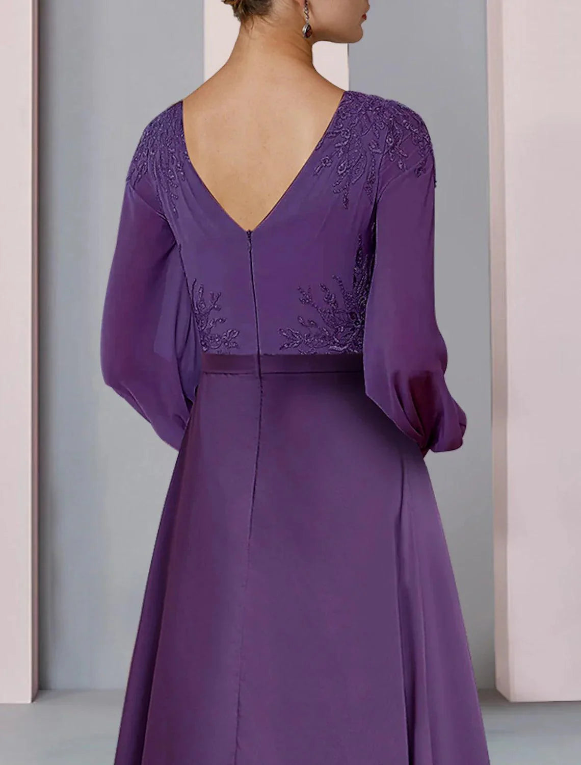 Vestido de festa para mãe da noiva, bainha/coluna, elegante, decote em V, assimétrico, chiffon, renda, manga comprida com franzido