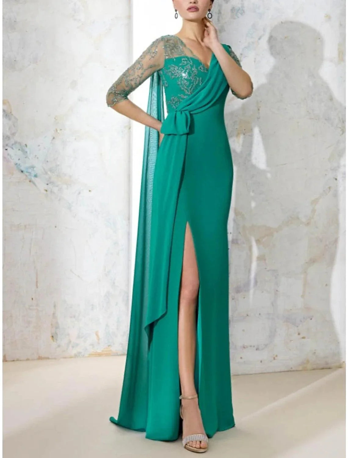 Vestido tubinho/coluna para mãe da noiva, convidada de casamento, elegante, decote em V, comprimento até ao chão, chiffon elástico, meia manga, com renda, lantejoulas, frente aberta